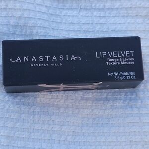Anastasia Beverly Hills Lip Velvet shade Peach amber matte lipstick